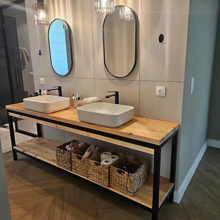 Willa Evia Palm Politiká